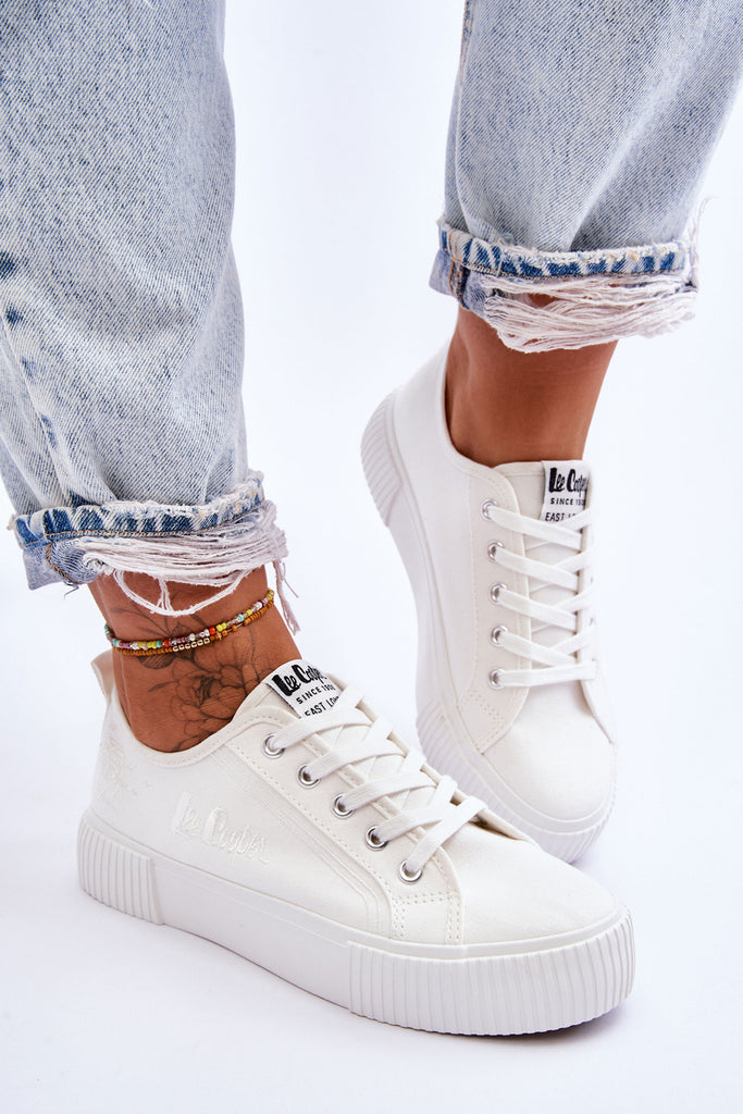 Comfortable Sneakers On The Platform Lee Cooper LCW-23-31-1806L White